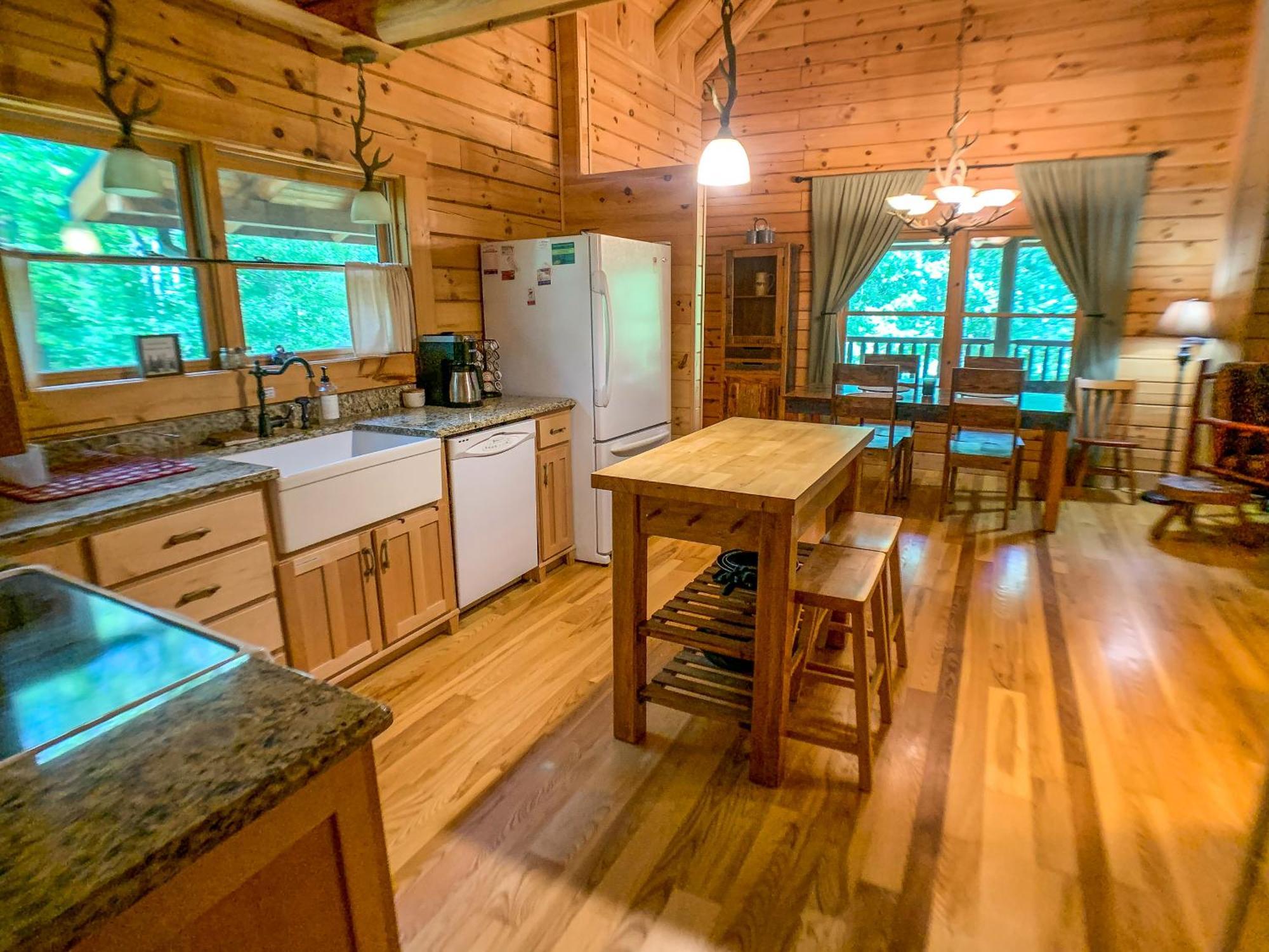 Pine Log Lodge Jefferson Экстерьер фото